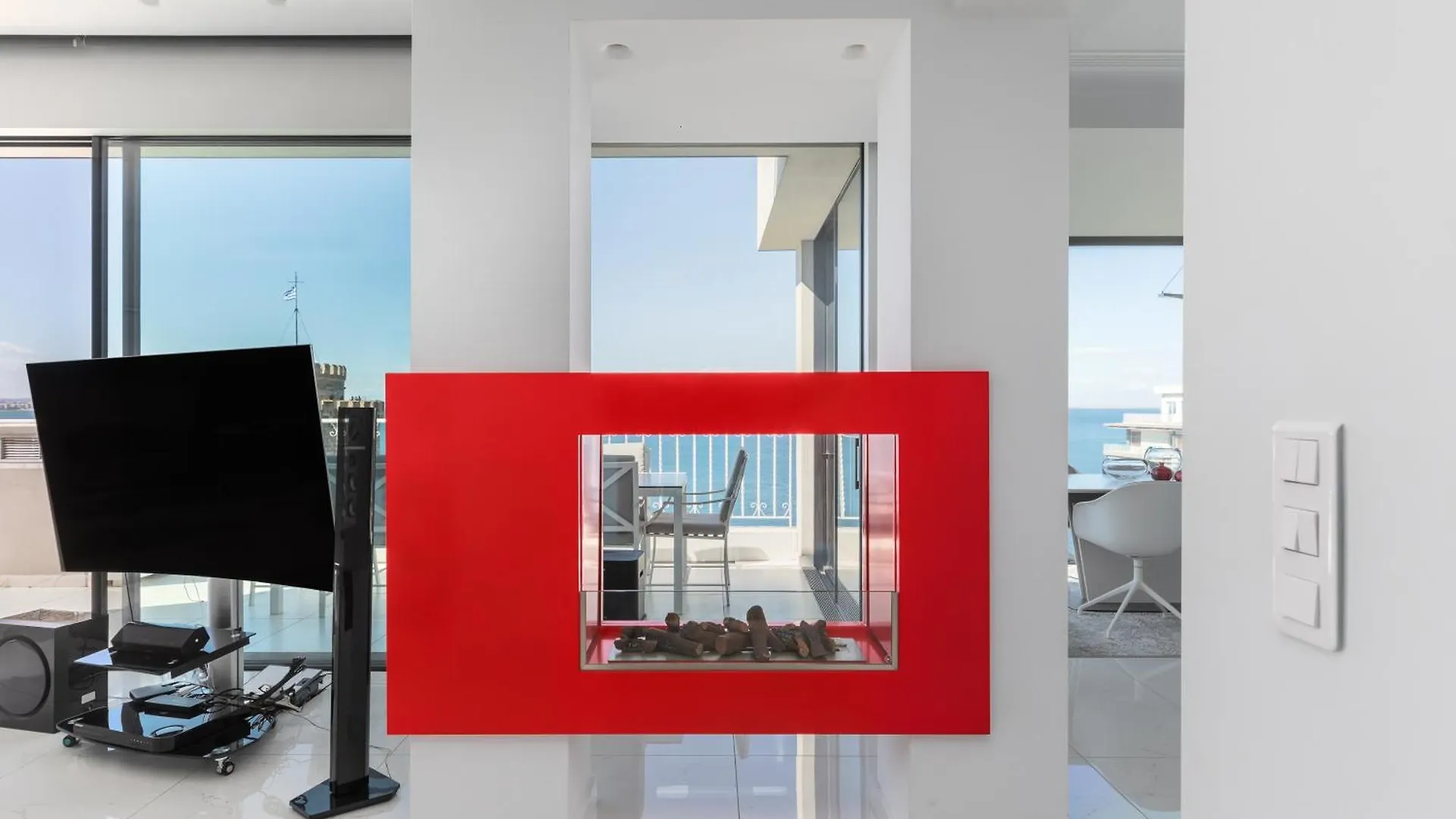 Apartmán Aria, Lux Seafront Apt With White Tower View Soluň